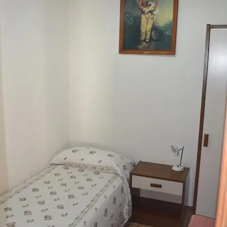 In 25695 Apartment *